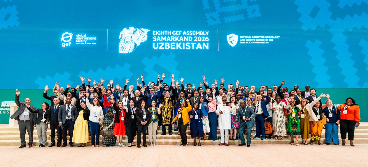 Group photo at the Eighth GEF Assembly